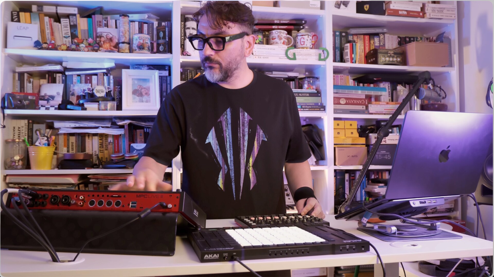 Gerçek Dorman performing the Akai Habitat live set